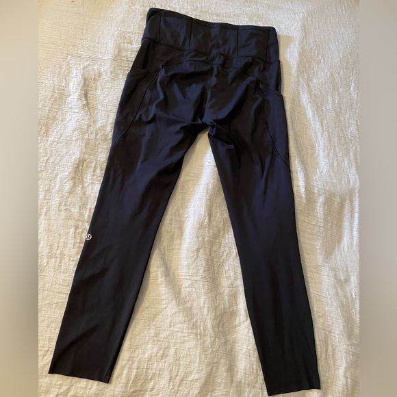 Lululemon fast and free 7/8 25” leggings with pockets - Picture 4 of 5